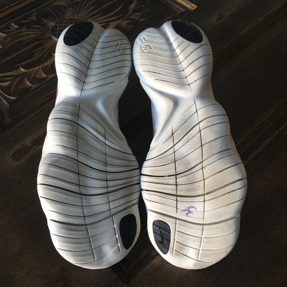 Nike Sneakers - Picture 5 of 6